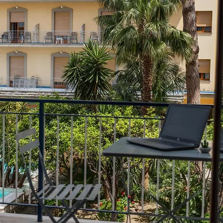 Main Road ソレント