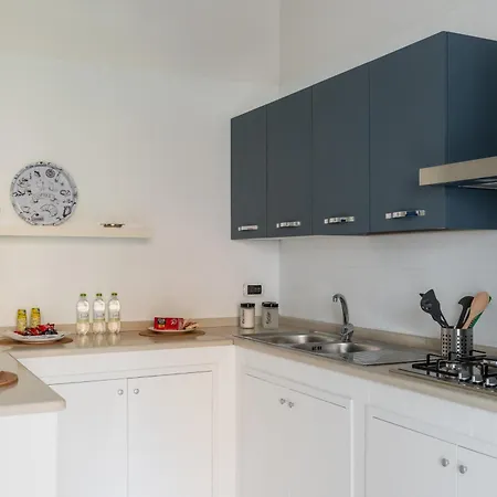 Main Road * Sorrente