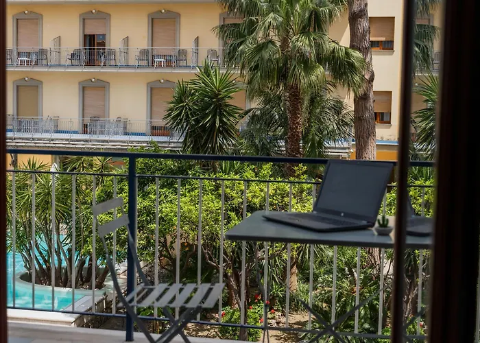 Main Road ソレント